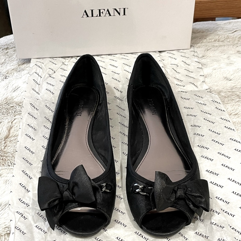 Alfani: peep toe flats